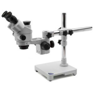SERIE SLX Microscopios estereoscópicos para educación superior y laboratorio.